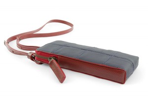 Crossbody pouch | Leather & Fire-hose from Elvis & Kresse