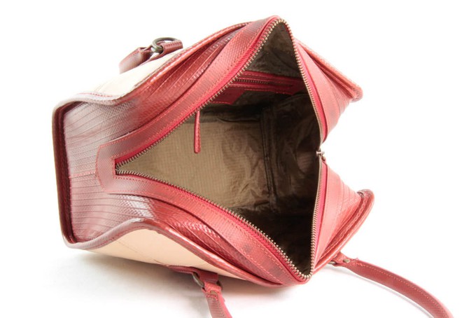 Small Post Bag | Leather & Fire-hose from Elvis & Kresse