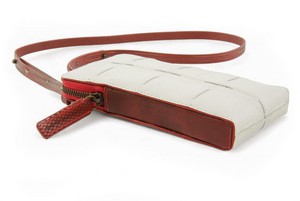 Crossbody pouch | Leather & Fire-hose from Elvis & Kresse
