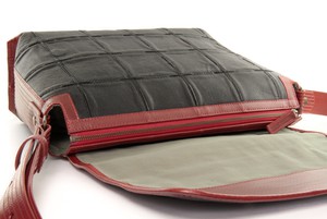 Field Bag | Leather & Fire-hose from Elvis & Kresse