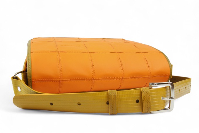 Field Bag | Leather & Fire-hose from Elvis & Kresse