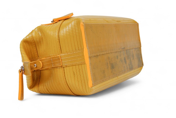 Large Washbag | Fire-hose from Elvis & Kresse