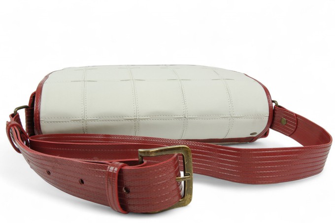 Field Bag | Leather & Fire-hose from Elvis & Kresse