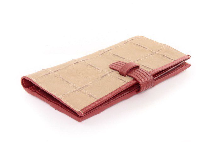 Travel Wallet | Leather & Fire-hose from Elvis & Kresse