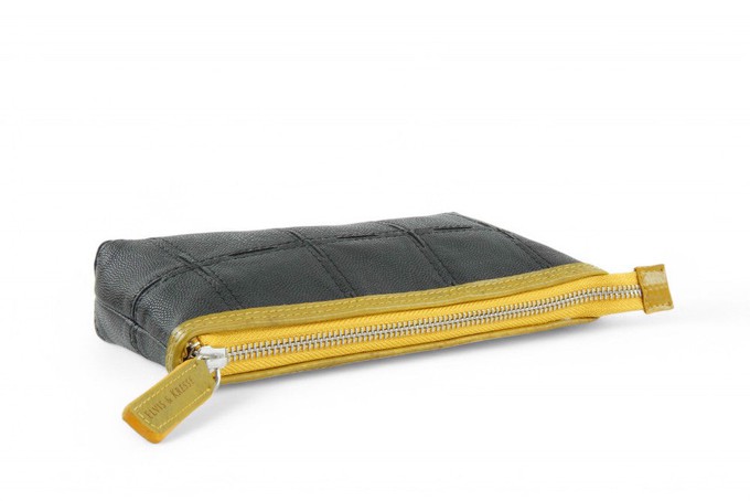 Toiletry Pouch | Leather & Fire-hose from Elvis & Kresse