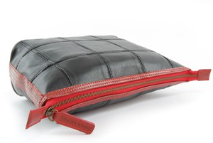 Cosmetics Case / Toiletry Bag | Leather & Fire-hose from Elvis & Kresse
