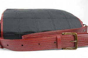 Field Bag | Leather & Fire-hose from Elvis & Kresse
