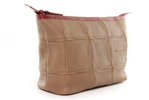 Cosmetics Case / Toiletry Bag | Leather & Fire-hose from Elvis & Kresse