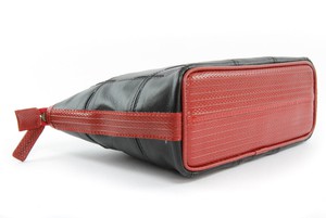Cosmetics Case / Toiletry Bag | Leather & Fire-hose from Elvis & Kresse