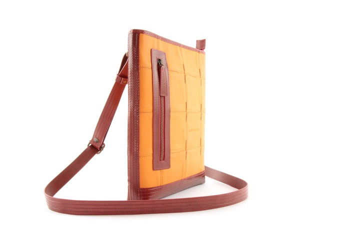 Reporter Bag | Leather & Fire-hose from Elvis & Kresse