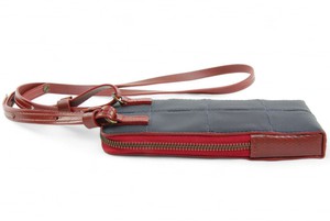 Crossbody pouch | Leather & Fire-hose from Elvis & Kresse