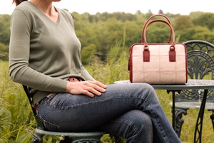 Small Post Bag | Leather & Fire-hose from Elvis & Kresse