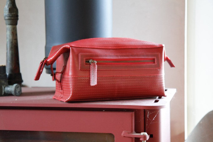 Large Washbag | Fire-hose from Elvis & Kresse