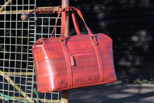 Gladstone Travel Bag | Fire-hose from Elvis & Kresse