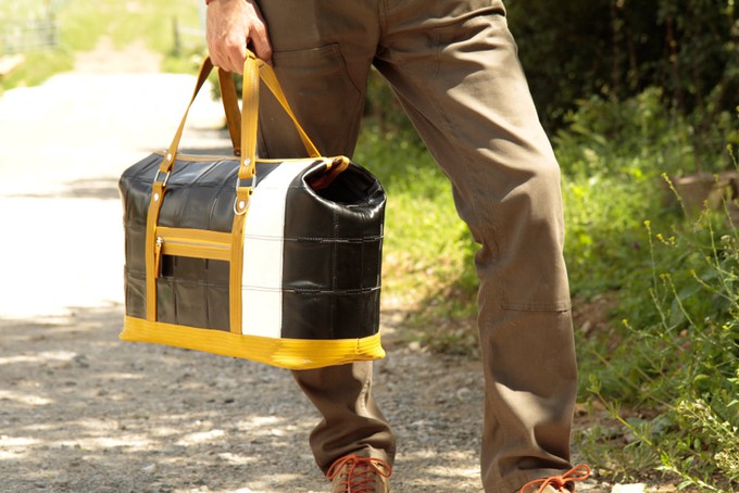 Gladstone Travel Bag | Leather & Fire-hose from Elvis & Kresse