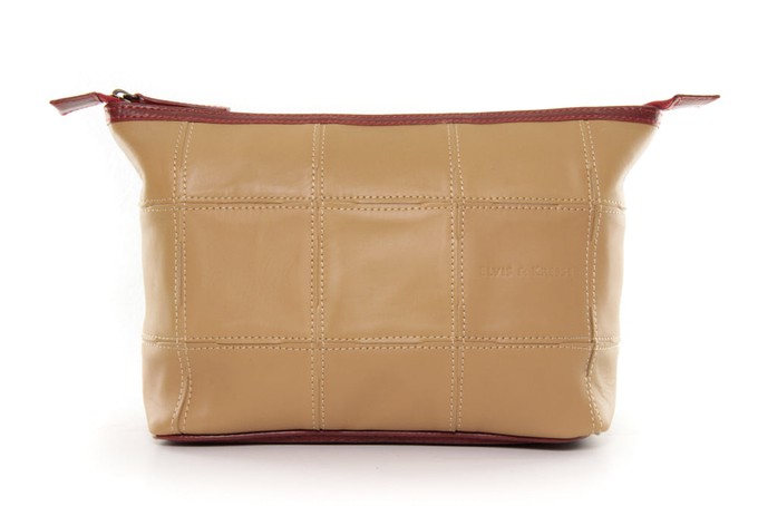 Cosmetics Case / Toiletry Bag | Leather & Fire-hose from Elvis & Kresse