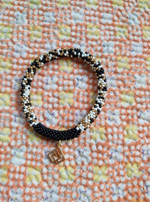bracelet beaded embrace from Fifth Origins