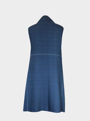 cape infinity lite wool peacock from Fifth Origins
