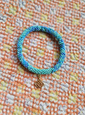 bracelet beaded embrace from Fifth Origins