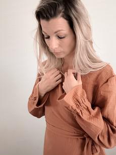 Wrap blouse – Cognac via Glow - the store