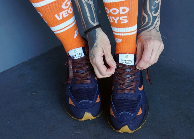 BABER-GV vegan running shoes | INDIGO/ORANGE from Good Guys Go Vegan
