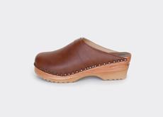 DA VINCI vegan clogs | BROWN via Good Guys Go Vegan