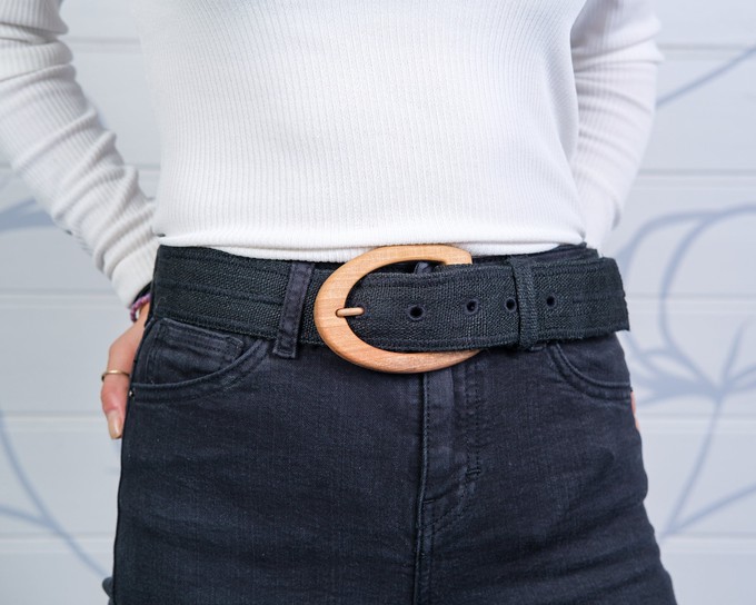 Ladies Hemp Belt with Wooden Buckle from Himal Natural Fibres