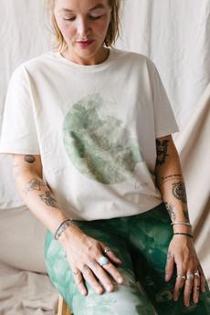 T-shirt with print Flora via Hoessee