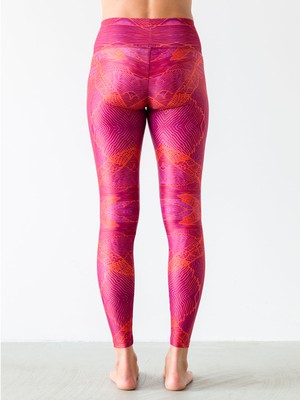 Yoga Pants Paradise Birds Red from Hoessee
