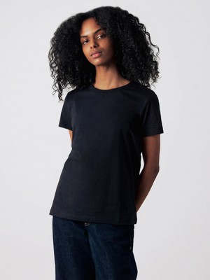 T-shirt Women from Honest Basics