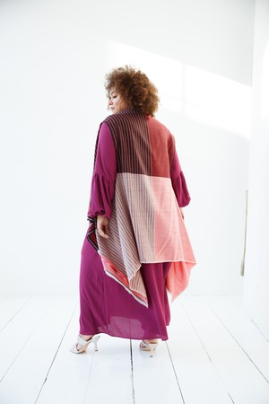 JULAHAS+ Light Wool Cape Fusion Red Plus from JULAHAS