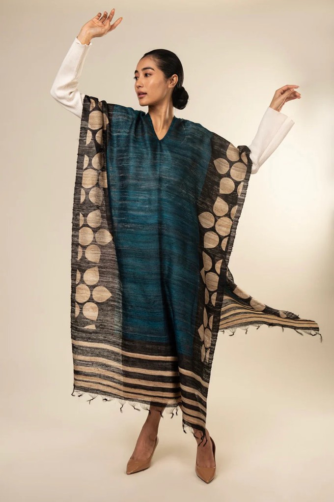 NEW! 3-in-1 Peace Silk Poncho Maple from JULAHAS