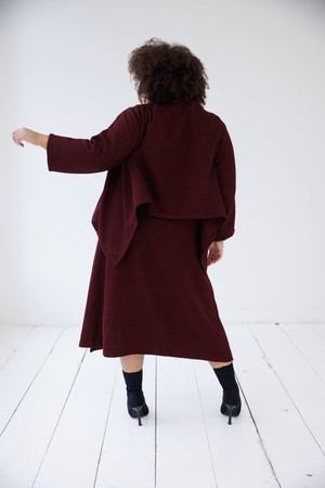 NEW! Short Wool Cape Coat Cocoon Black Red from JULAHAS