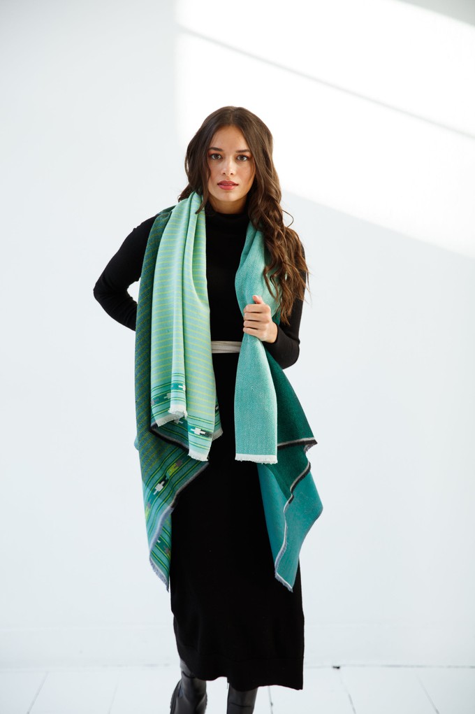 PETITE Light Wool Cape Fusion Green from JULAHAS