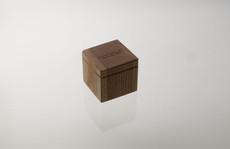 Wooden jewellery box | oak tree via Julia Otilia
