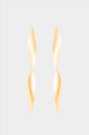 Swirling wind dangling earrings gold plated from Julia Otilia