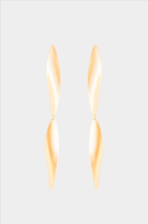 Swirling wind dangling earrings gold plated from Julia Otilia