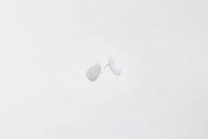 Singö | Matte stud earrings silver via Julia Otilia