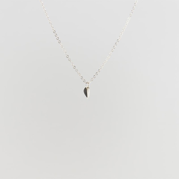 Mini leaf pendant from Julia Otilia