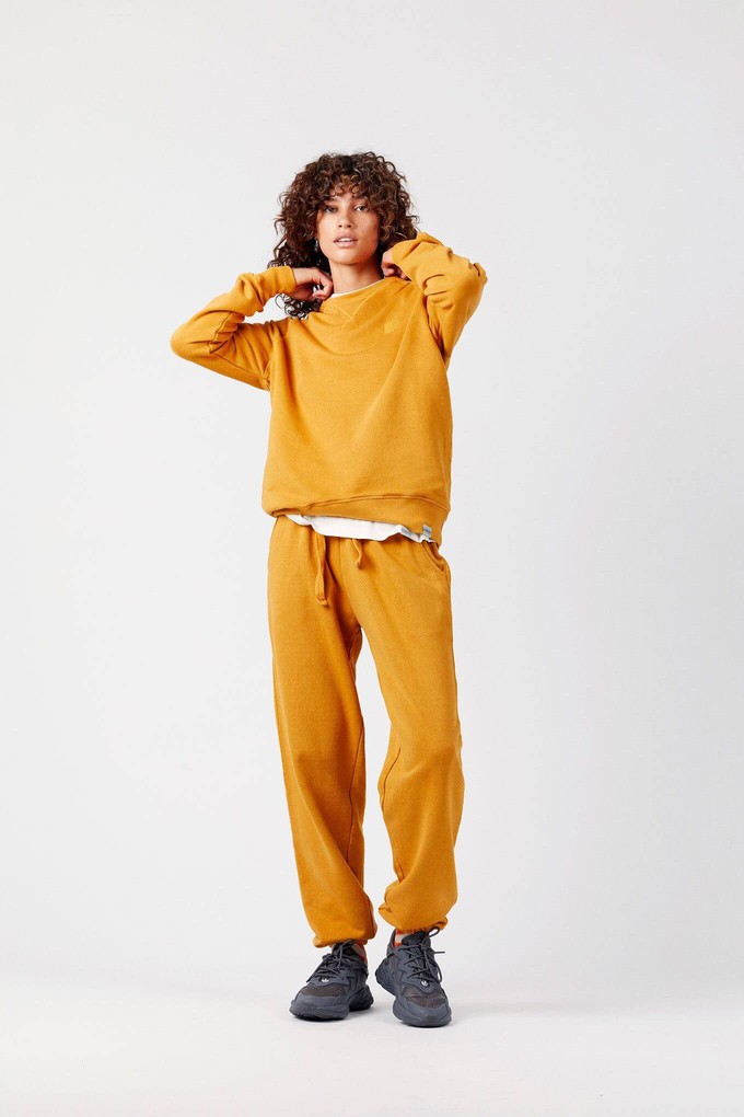 EVIE - Organic Cotton Trackpants Mustard from KOMODO