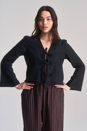 SAVANNAH - Organic Linen Cotton Tie Top - Black from KOMODO