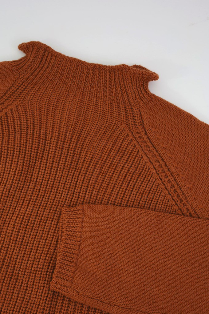 KATTY - Fine Merino Jumper Tobacco from KOMODO