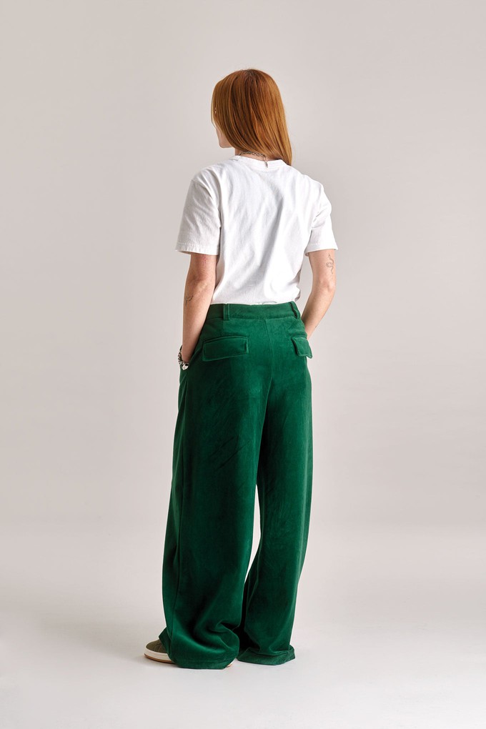 SOFIA Velvet Trouser - Green from KOMODO