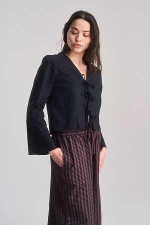SAVANNAH - Organic Linen Cotton Tie Top - Black from KOMODO