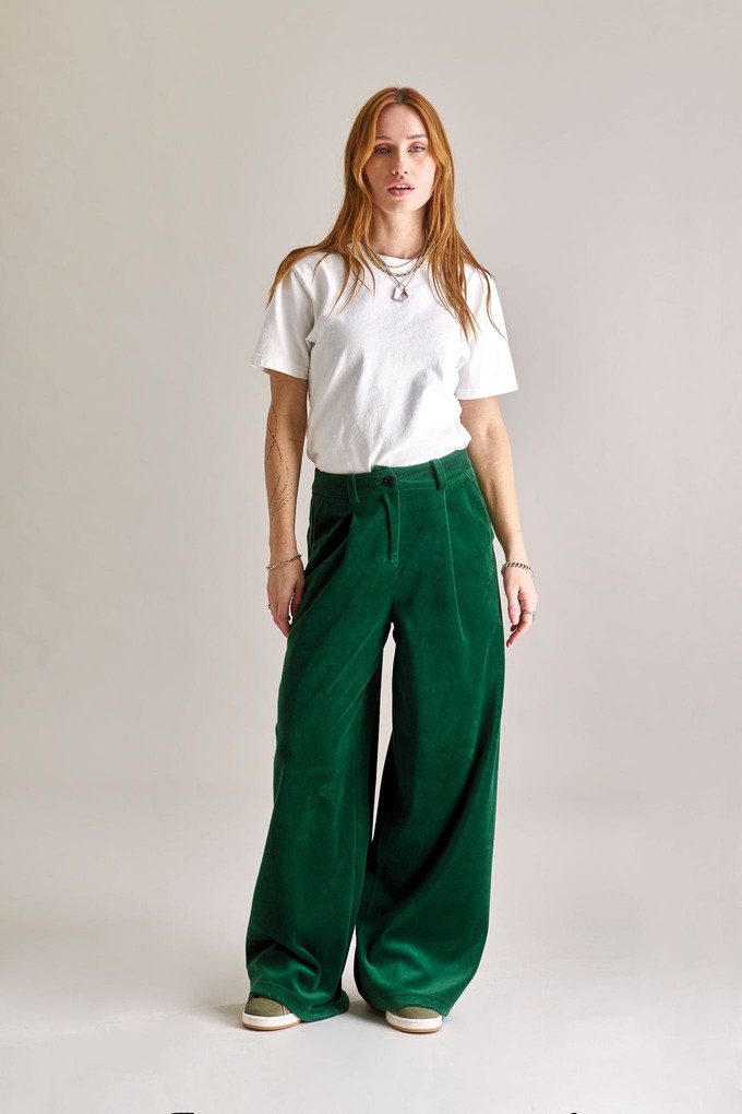 SOFIA Velvet Trouser - Green from KOMODO