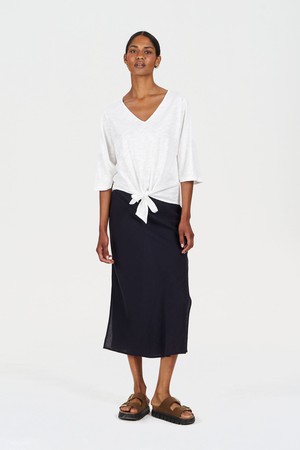 RAY Tencel Linen Skirt - Navy from KOMODO