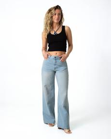 Harper Loose Flare Light Blue via Kuyichi