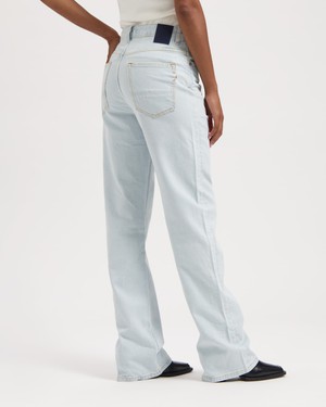 Izabella Loose Straight Super Light from Kuyichi