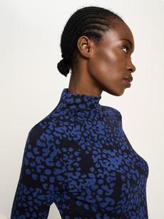 Shirt with stand-up collar via LANIUS