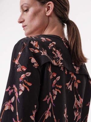 Blouse Print Winter Lotus from LANIUS